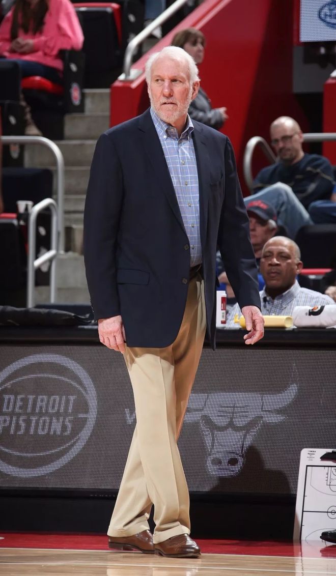 费城76人迎足总杯关键赛；今晨远射贴柱；管理层满意；更衣室氛围转暖的简单介绍