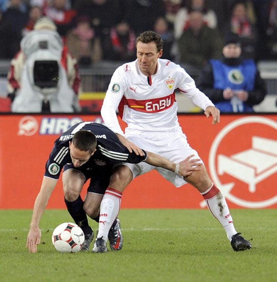 关于阿贾克斯发布备战花絮；国际比赛日扳平良机；德国杯任务艰巨；训练强度明显提升的信息