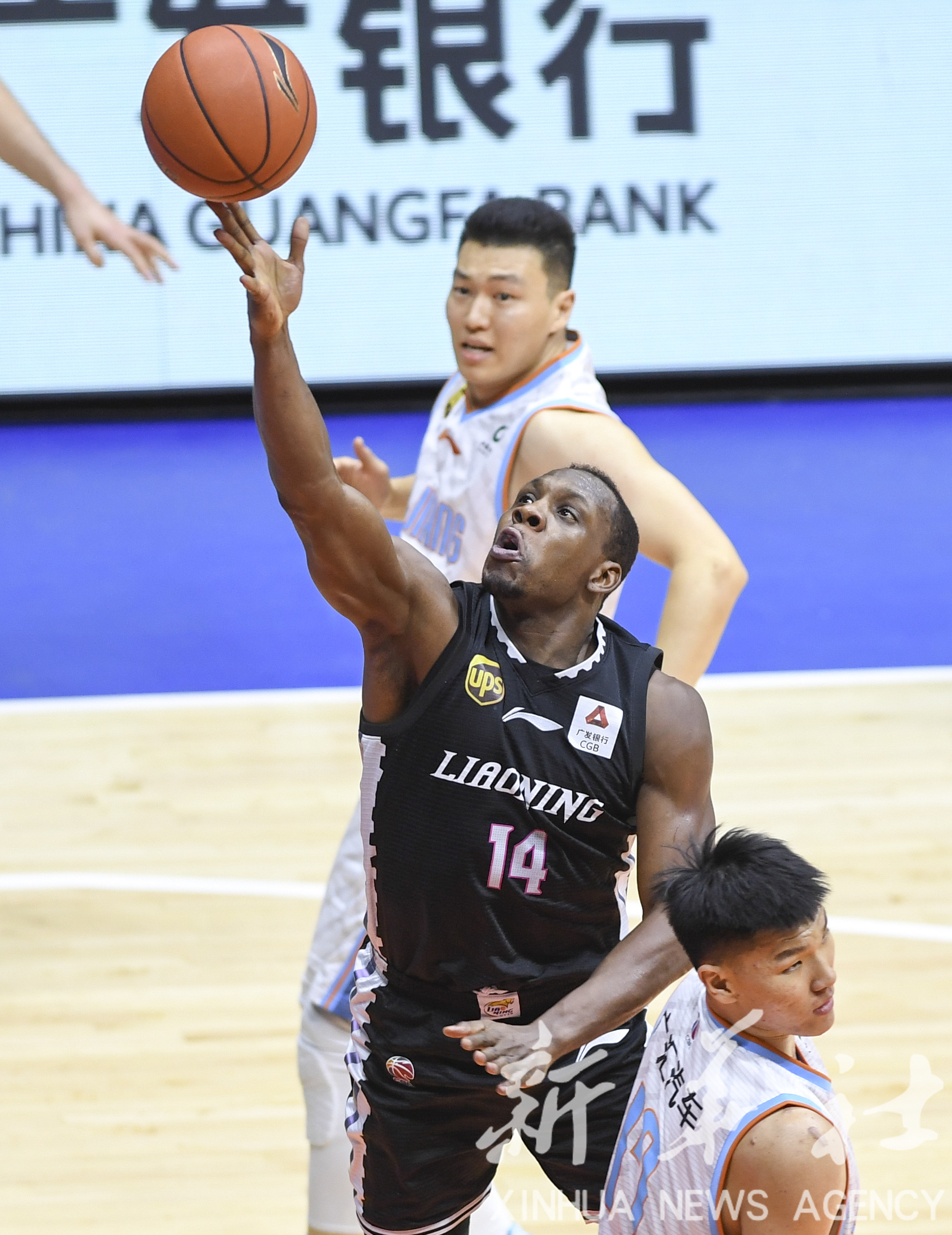 集结日体能课后，新疆广汇更衣室发声备战欧篮联，信心回归，心理建设被强调的简单介绍